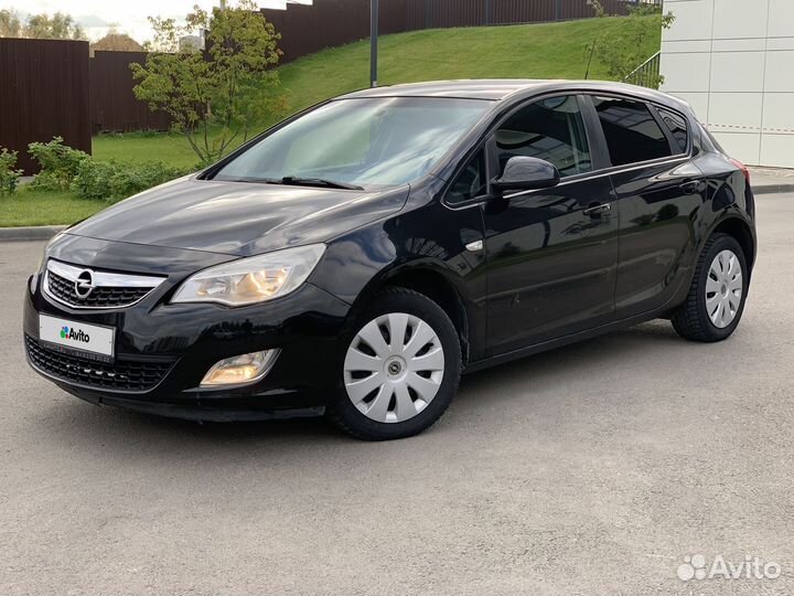Opel Astra 1.4 МТ, 2011, 167 000 км