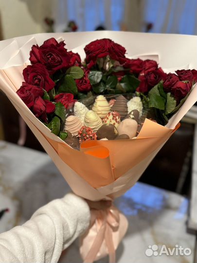 Клубника в шоколаде букеты