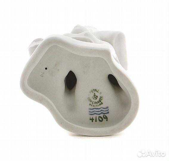 Фарфоровая фигура 