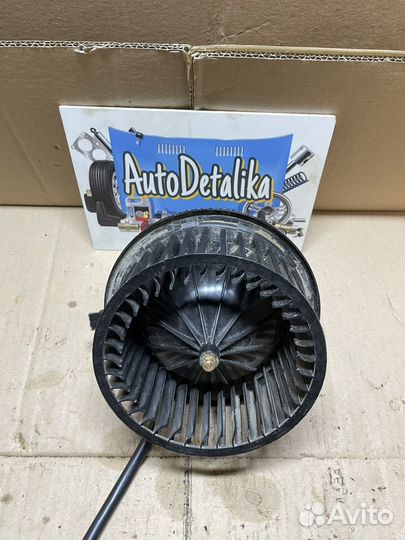 Моторчик печки Audi 80 B3