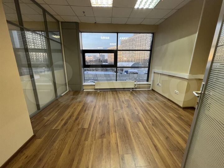 Сдам офисное помещение, 217.2 м²