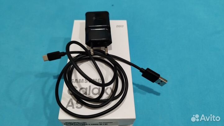 Мобильный телефон Samsung Galaxy A5