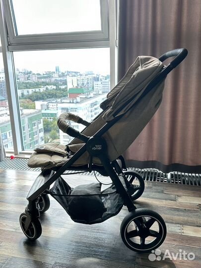 Britax romer b agile бежевого цвета