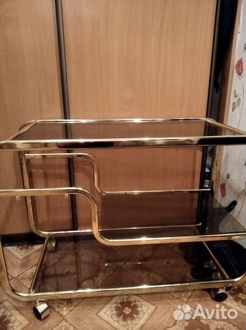 Подставка под тв. столик на колесах