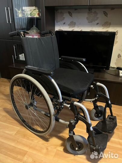 Инвалидная коляска