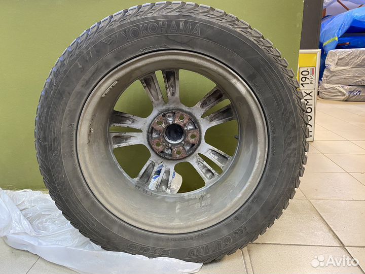 R17 Yokohama Ice Guard Stud IG55 235/55, PCD 5x114.3 DIA 67.1