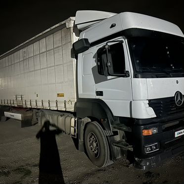 Седельный тягач Mercedes-Benz Axor, 2002