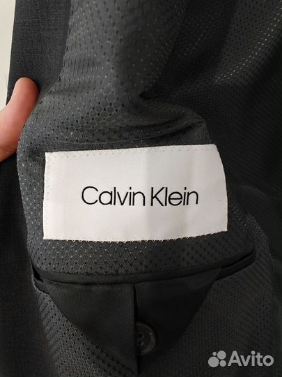 Костюм мужской Calvin Klein