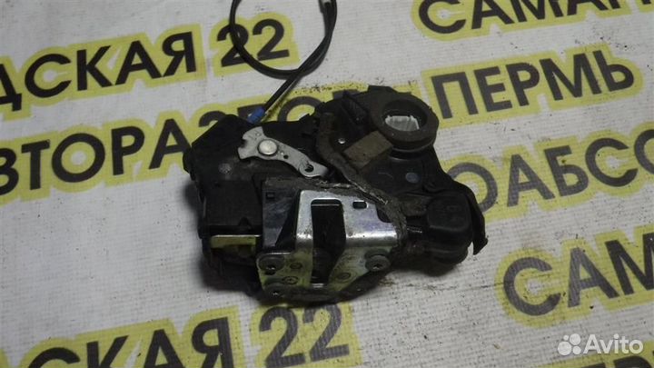 Замок двери передней правой Toyota Camry XV40 200