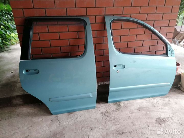 Двери на toyota funcargo