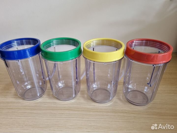 Пластиковые стаканы с ручкой, цена за 4 штуки