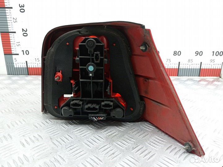 Фонарь задний левый для Volkswagen Golf 4