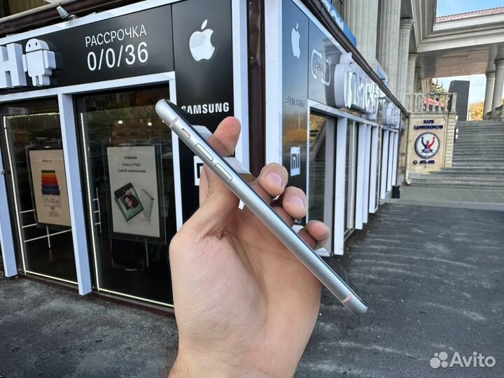 iPhone Xr, 128 ГБ