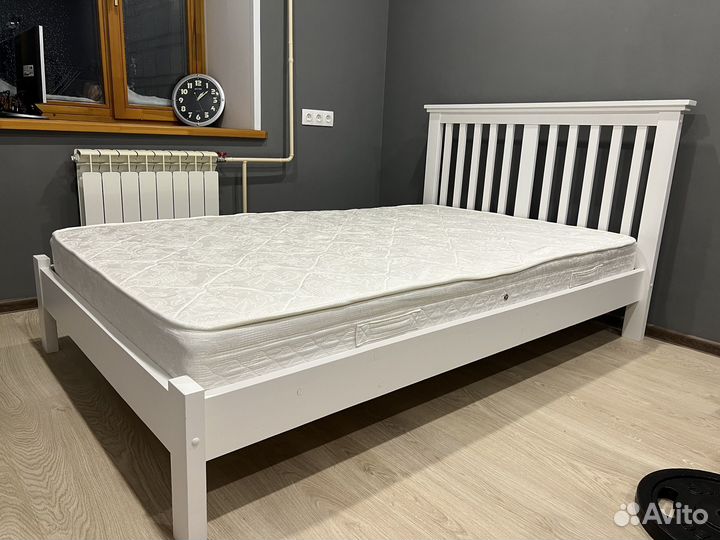 Кровать с матрасом 1200х2000