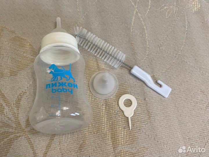 Бутылочки для кормления животных