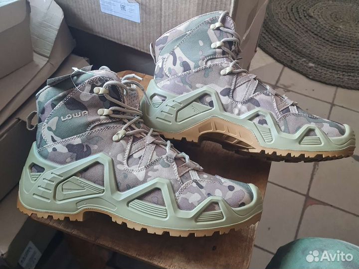 Трекинговые ботинки лова в мультикаме