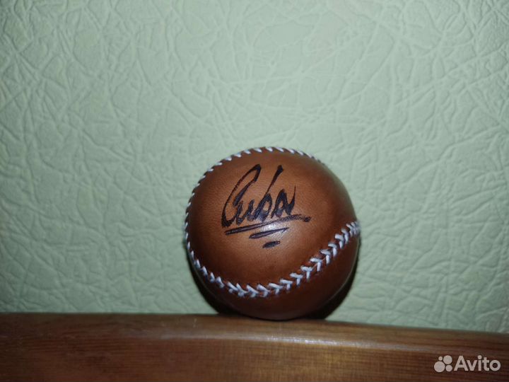 Бейсбольный мяч