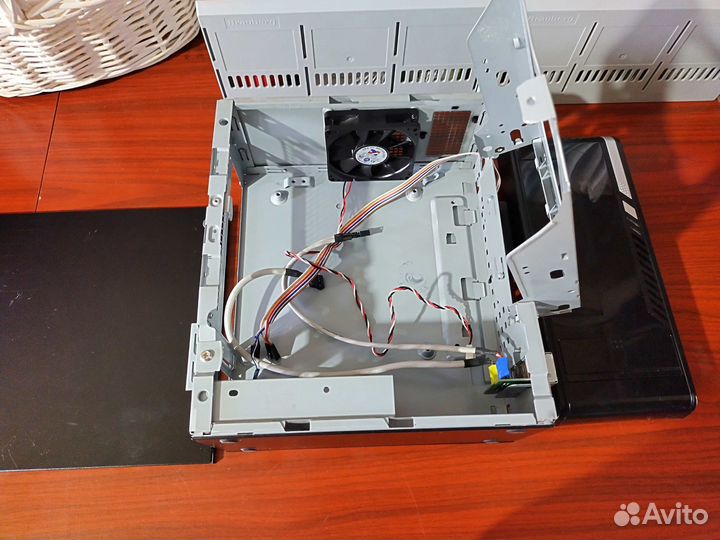 Корпус Mini-ITX inwin