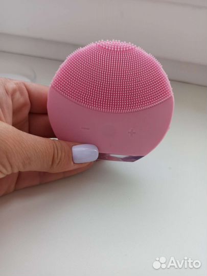 Щётка для очищения лица