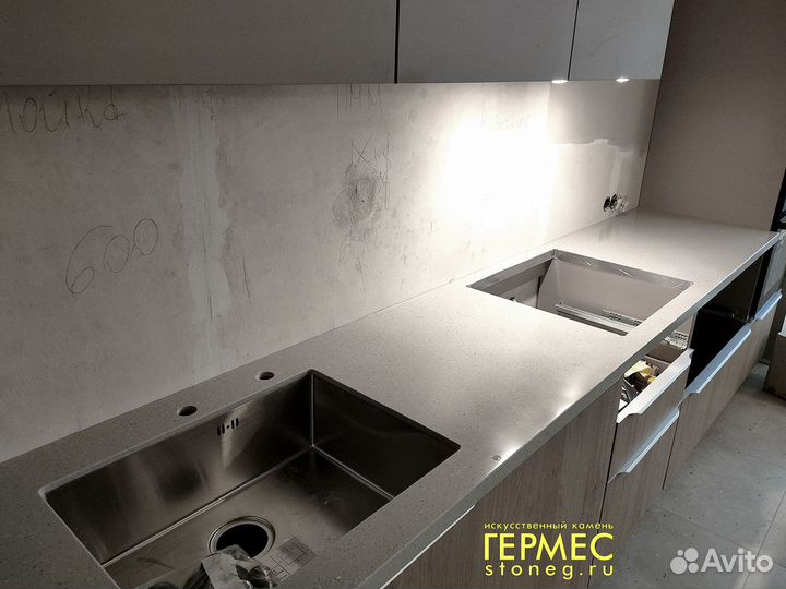 Каменная столешница для кухни м2
