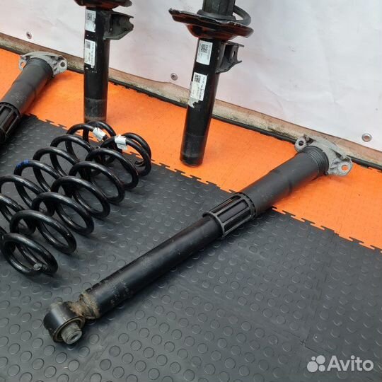 Стойка подвески Volkswagen Tiguan 2 2019