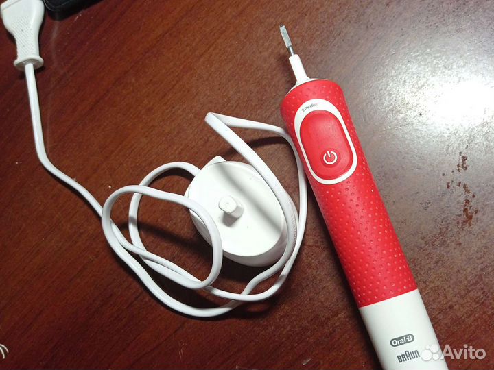 Зубная щетка oral b