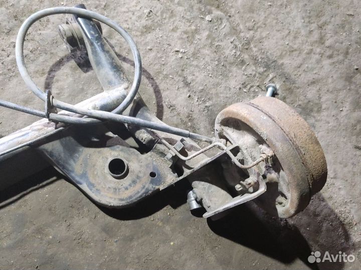 Задняя балка Renault symbol