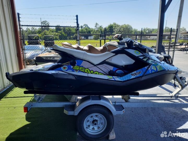 Sea-Doo Spark Trixx 2-Up, 2023