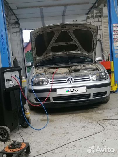 Volkswagen Golf 1.6 МТ, 2001, 239 000 км