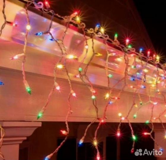 Фасадное освещение. Новогодняя гирлянда бахрома