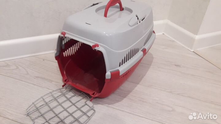 Клетка для перевозки кошек или небольших собак
