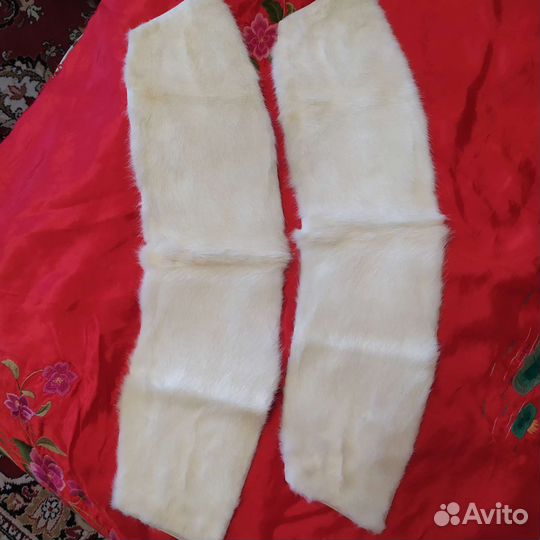 Шкурки норки белые