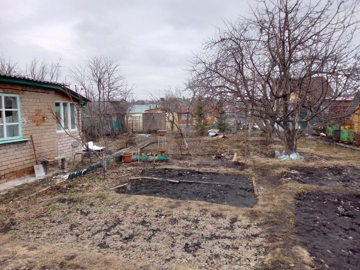 Дача 20 м² на участке 6 сот.