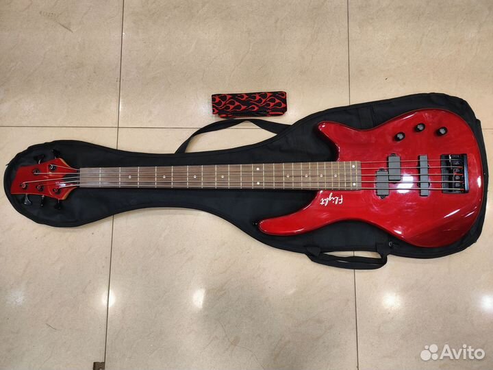 Бас гитара flight - 5-струнная с чехлом