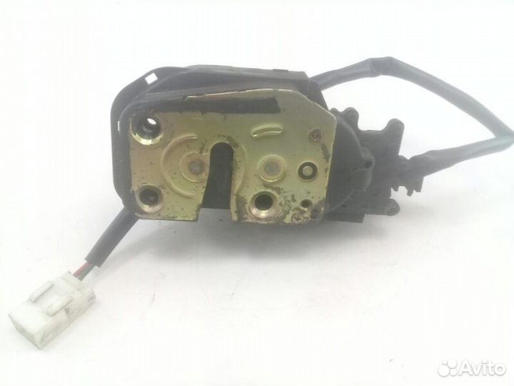 Замок двери задний правый Mazda Xedos 9 TA3P kjzem