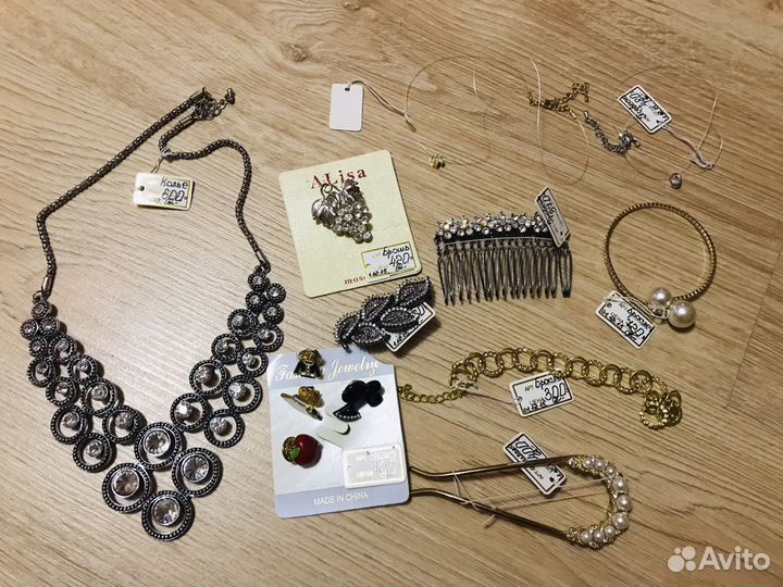 Заколки, крабы, резинки, броши, подвески, к
