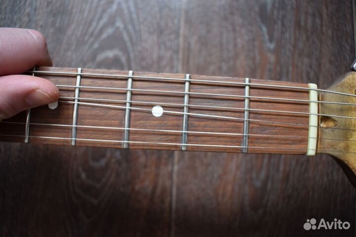 Электрогитара Fender Stratocaster replica