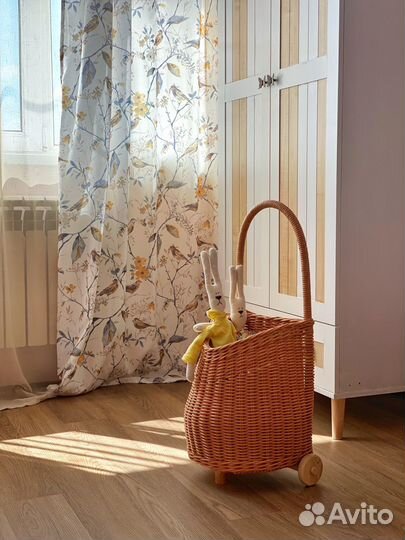 Плетеная тележка