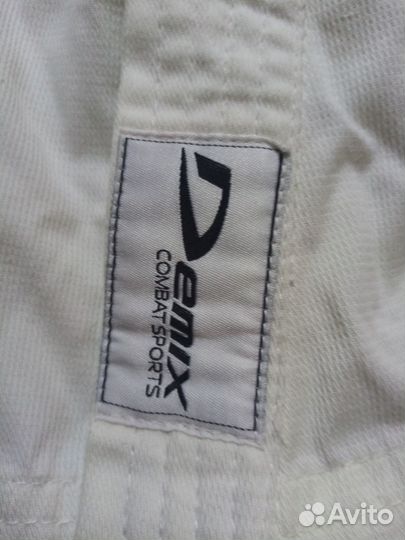 Кимоно для занятий каратэ, тэквандо, дзюдо, ушу