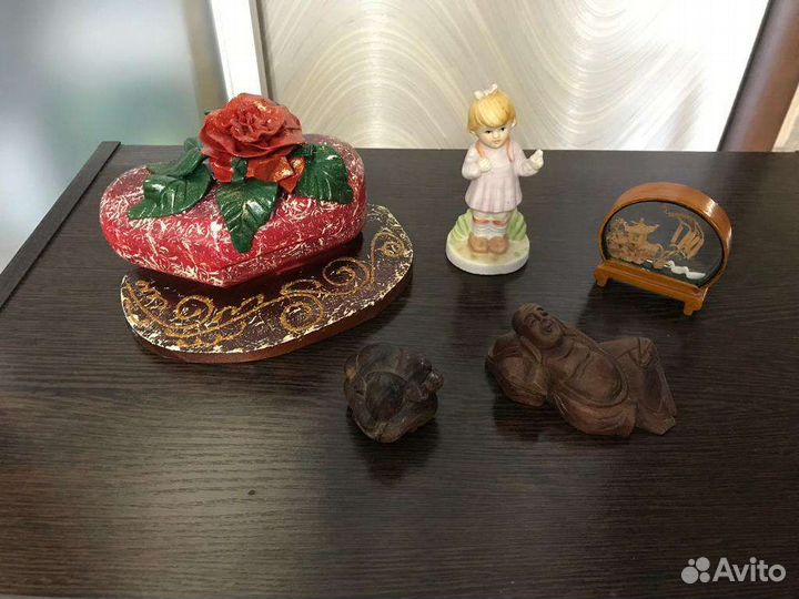 Мыло.Сувениры:Статуэтки,маска, браслет