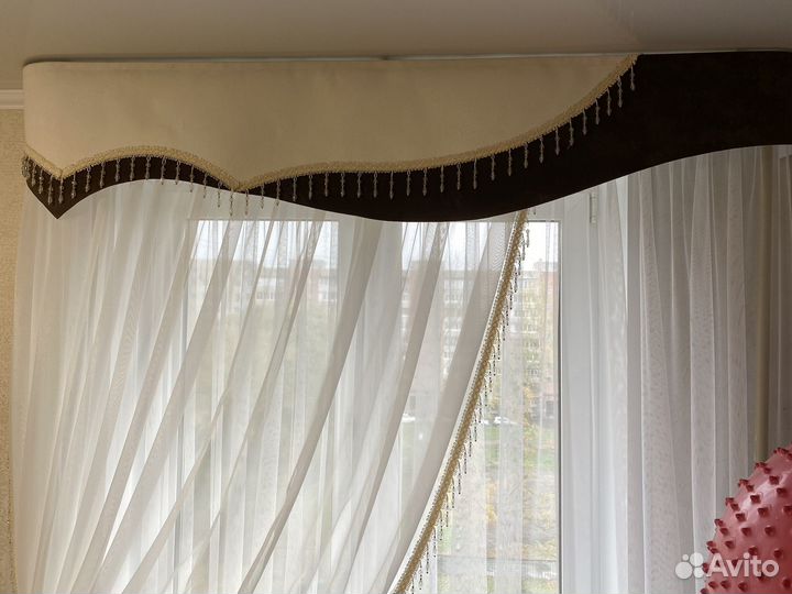 Ламбрекены на 2 окна,цена за оба