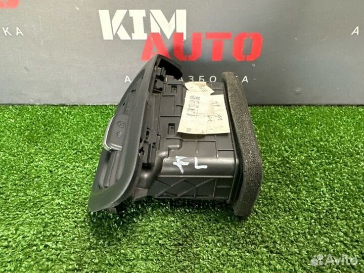 Дефлектор отопителя передний левый Kia Rio 3 QB