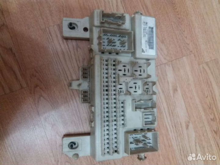 Блок предохранителей салон фф2