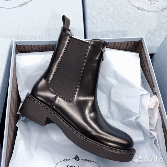 Ботинки осенние Prada