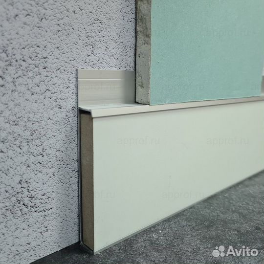 Плинтус напольный скрытого монтажа для гкл