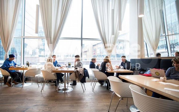 Сдам торговое помещение, 326 м²