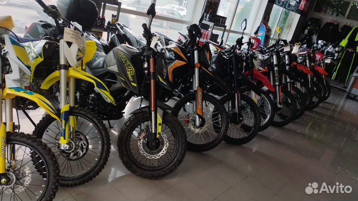 Мотоциклы эндуро и не только на Доватора 151