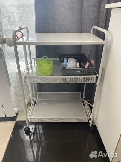 Стол мастера маникюра