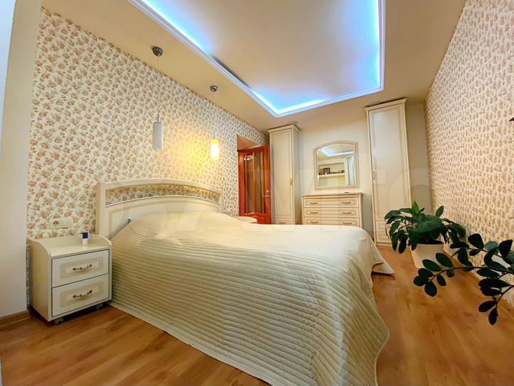 2-к. квартира, 65 м², 3/9 эт.