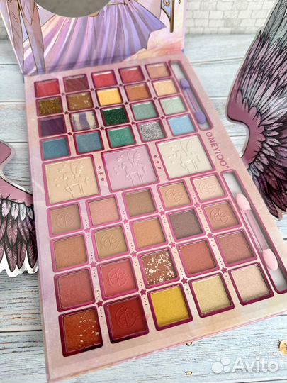 Палетка для макияжа новая